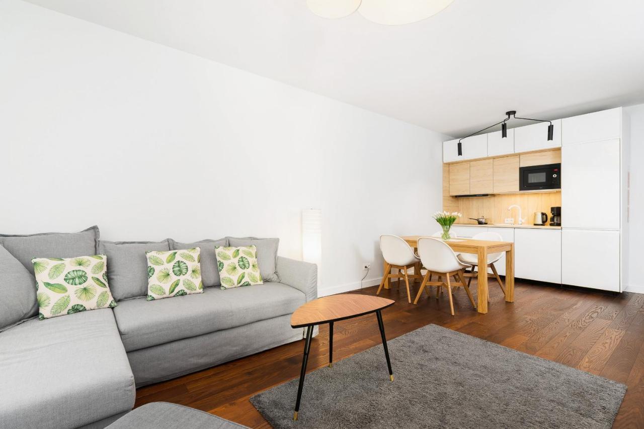 Cracow Slusarska By Renters * Krakau